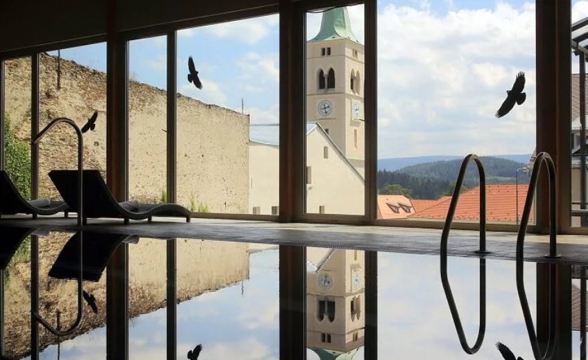 Bazén Hotel Kašperk.jpg